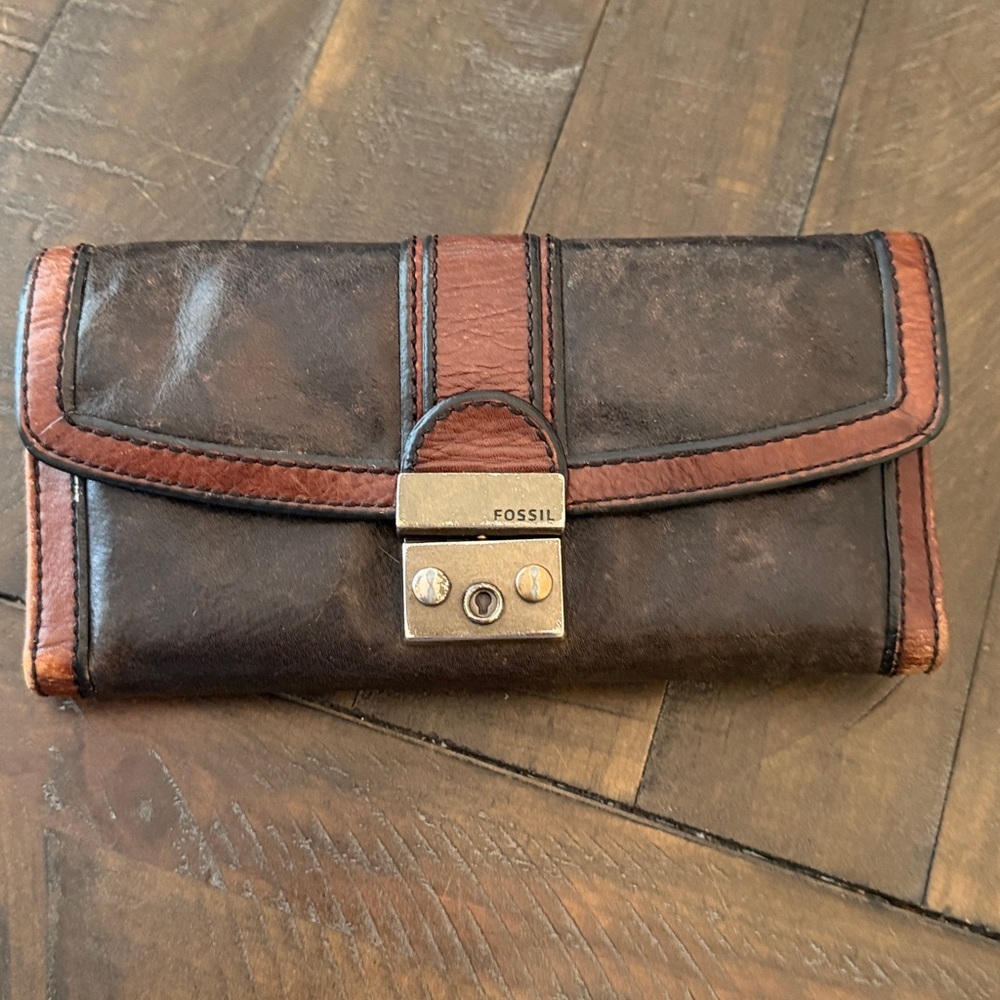 Fossil Vintage Leather Trifold Wallet